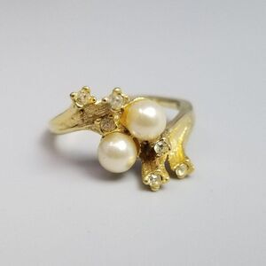 Vintage Faux Pearl and Rhinestone Gold Tone Ring, Size 7 Band, Estate
